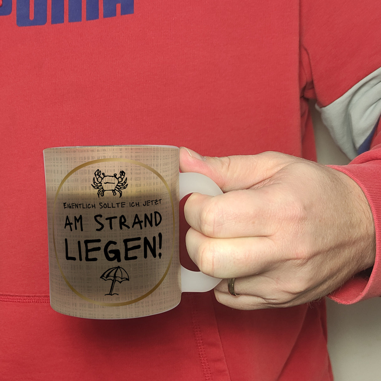 Eigentlich sollte ich jetzt am Strand liegen Kaffeebecher