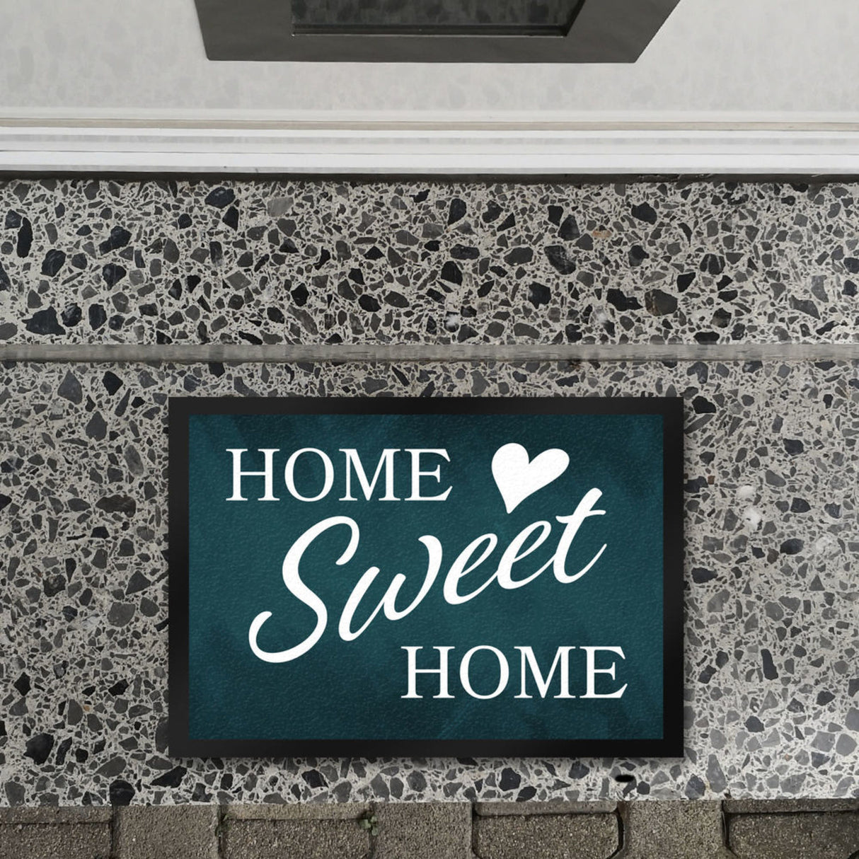 Home Sweet Home Fußmatte mit eleganter Aufschrift auf schwarzem Hintergrund