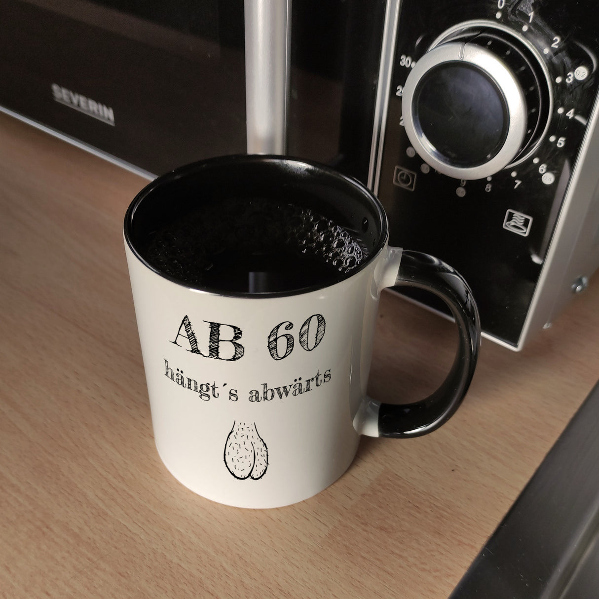 Ab 60 hängt´s abwärts Kaffeebecher