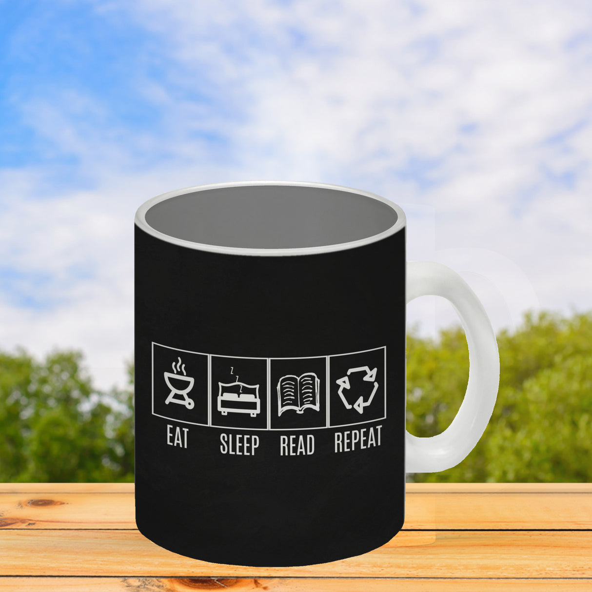 EAT, SLEEP, GAME, REPEAT Kaffeebecher mit blauem Hintergrund