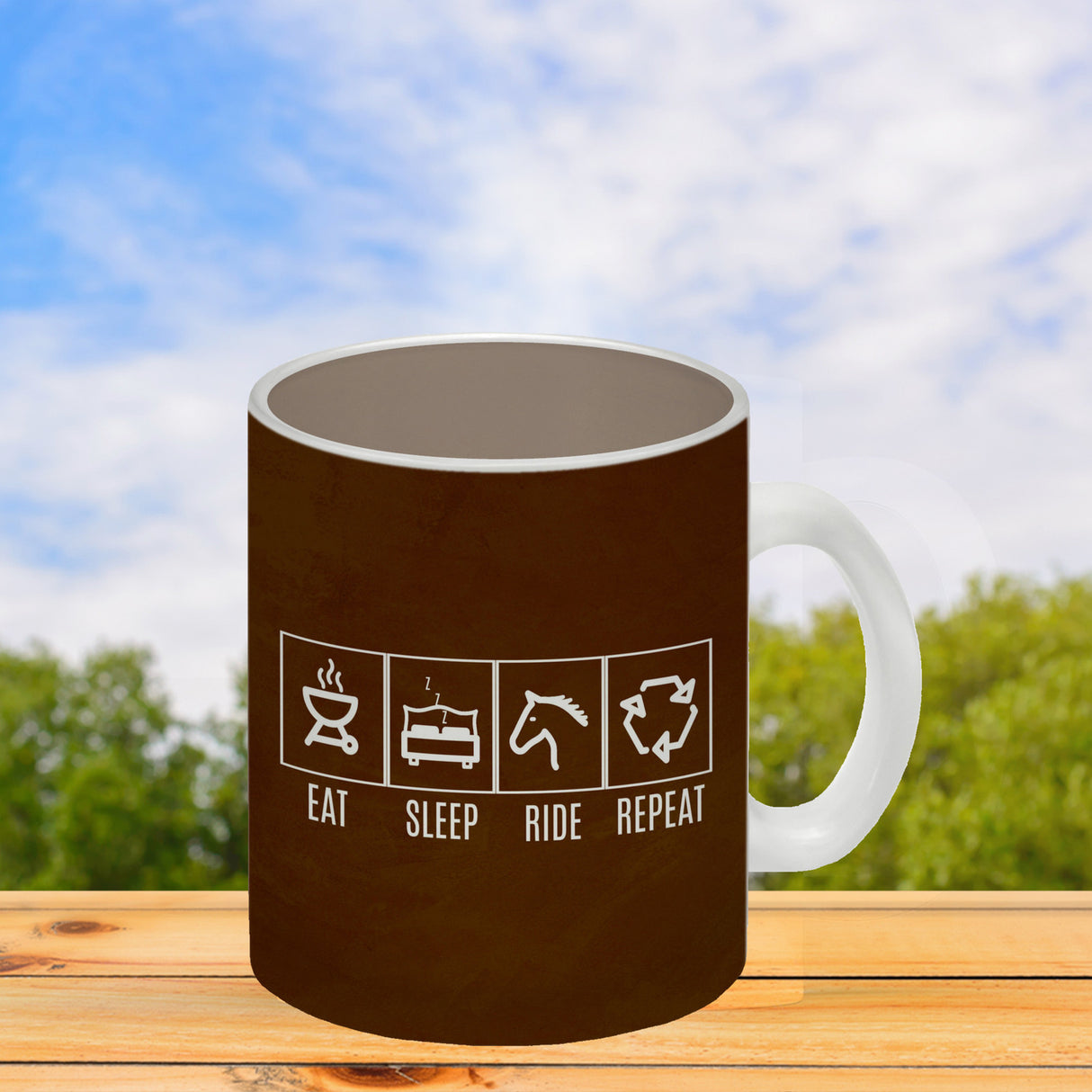 EAT, SLEEP, GAME, REPEAT Kaffeebecher mit blauem Hintergrund