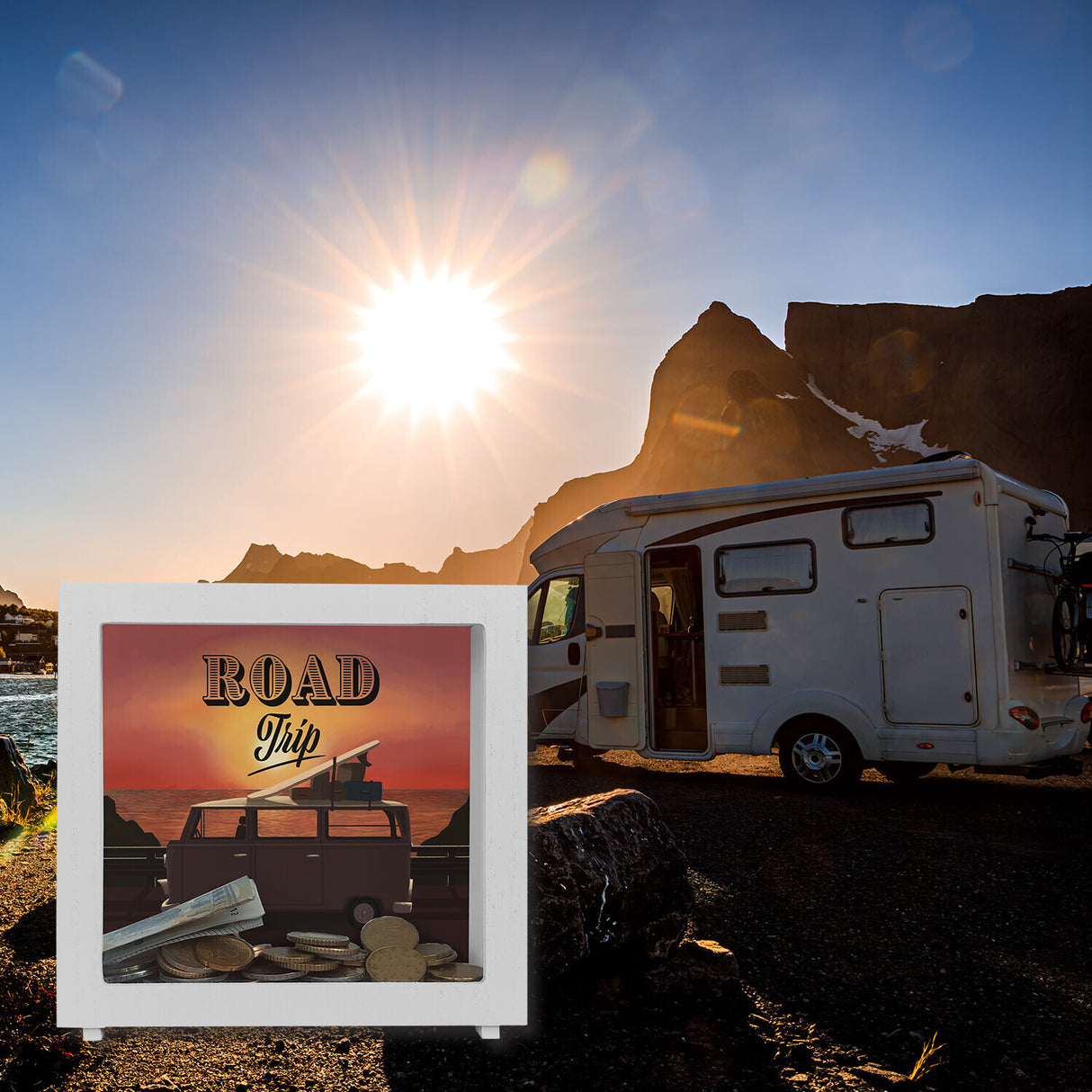 Spardose für einen Road Trip mit Retro Campingbus und Sonnenuntergang als Motiv