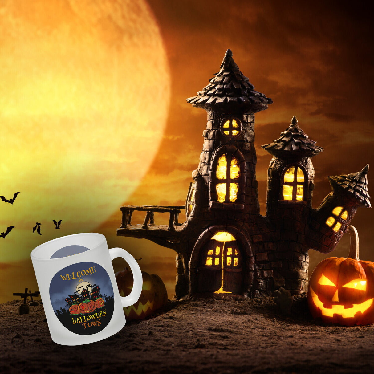 Kaffeebecher mit gruseligem Motiv und Spruch - Welcome in Halloween Town -