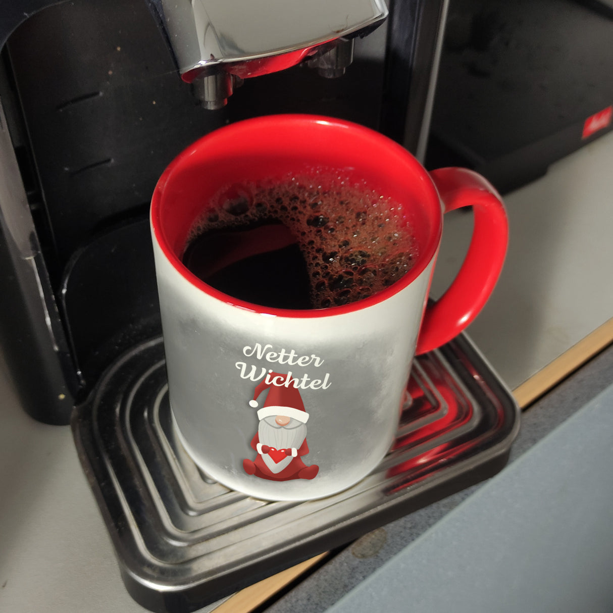 Netter Wichtel böser Wichtel Kaffeetasse für Weihnachten mit witzigen Wichteln