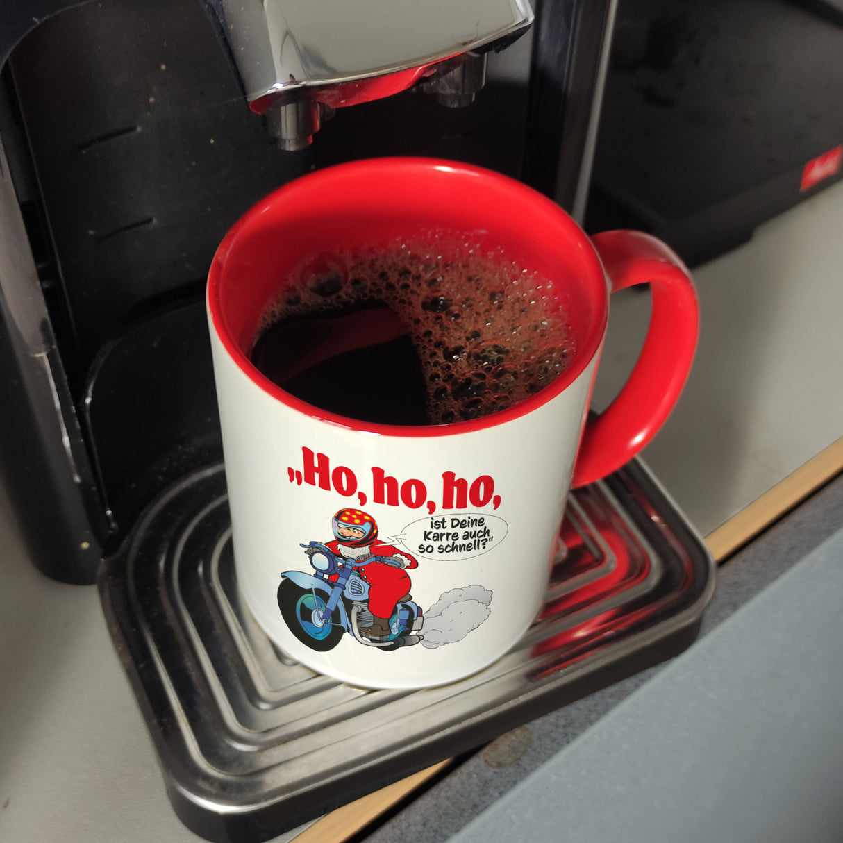 Kaffeebecher zum Thema Weihnachten mit Nikolaus auf dem Motorrad Motiv