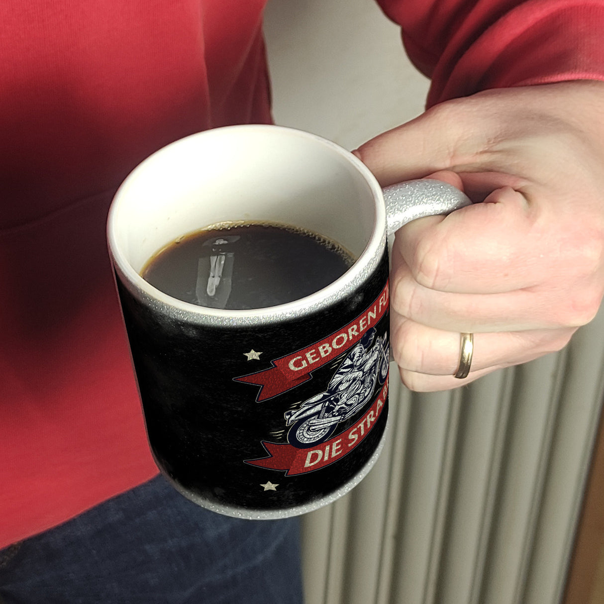 Geboren für die Straße Kaffeebecher mit coolem Biker Motiv
