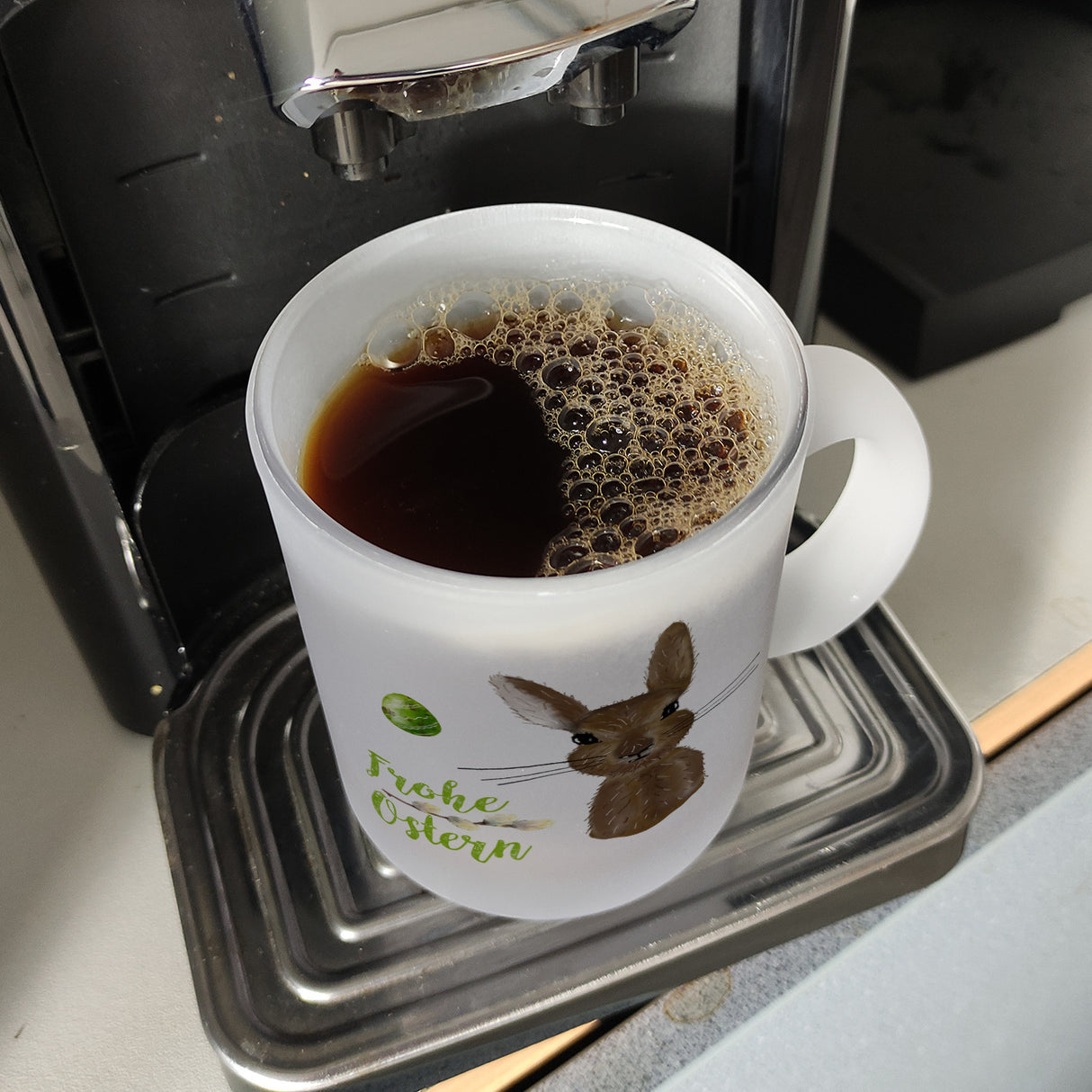 Frohe Ostern Kaffeebecher mit Osterhase und Osterei