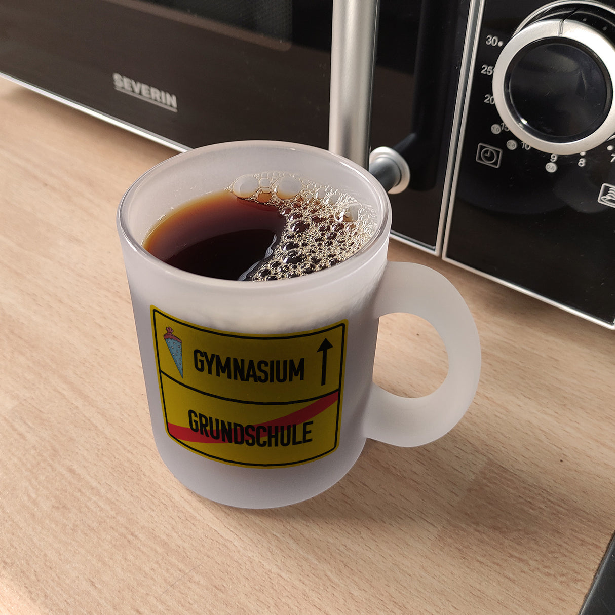Gymnasium Ortsschild Kaffeebecher zur Einschulung