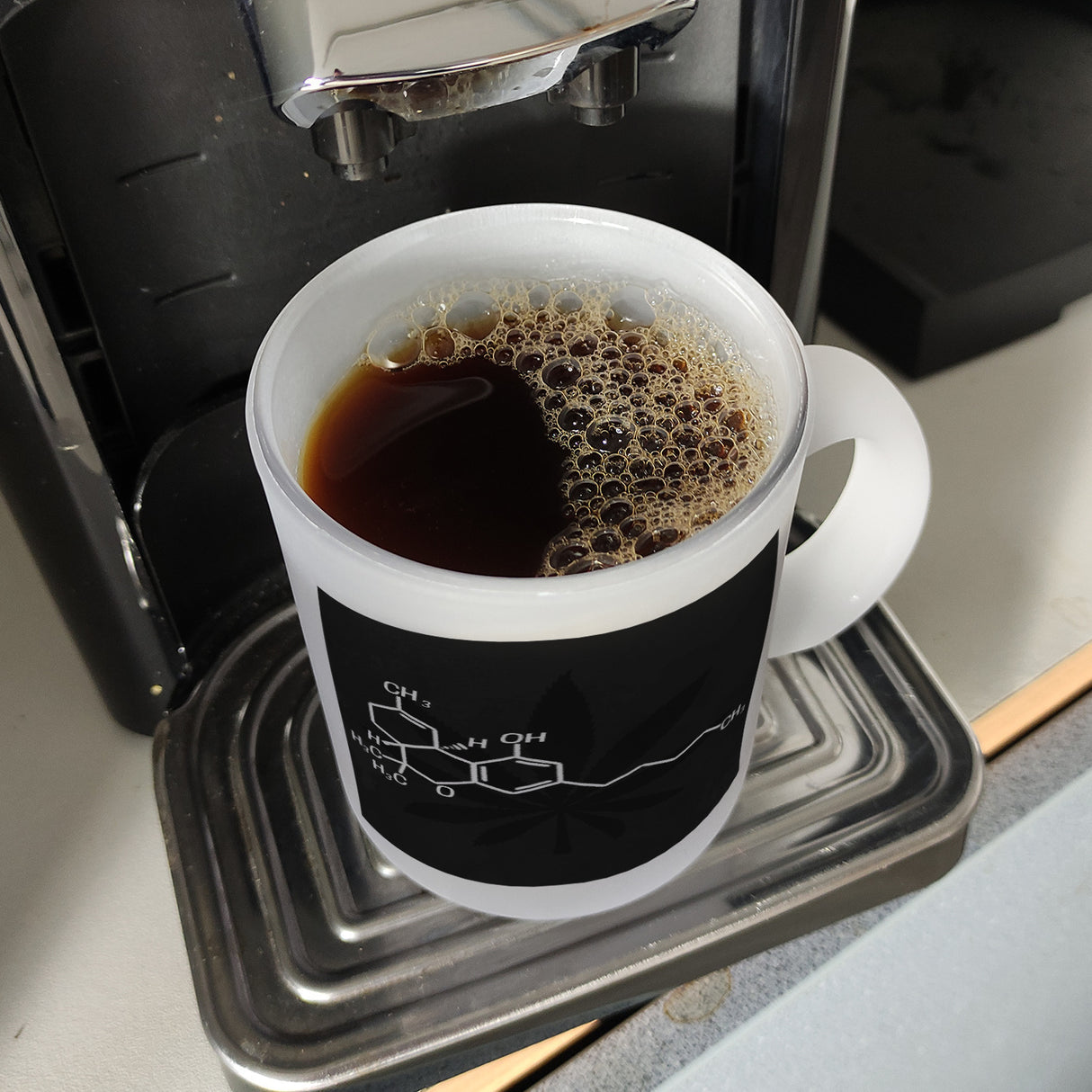 THC Molekül Kaffeebecher