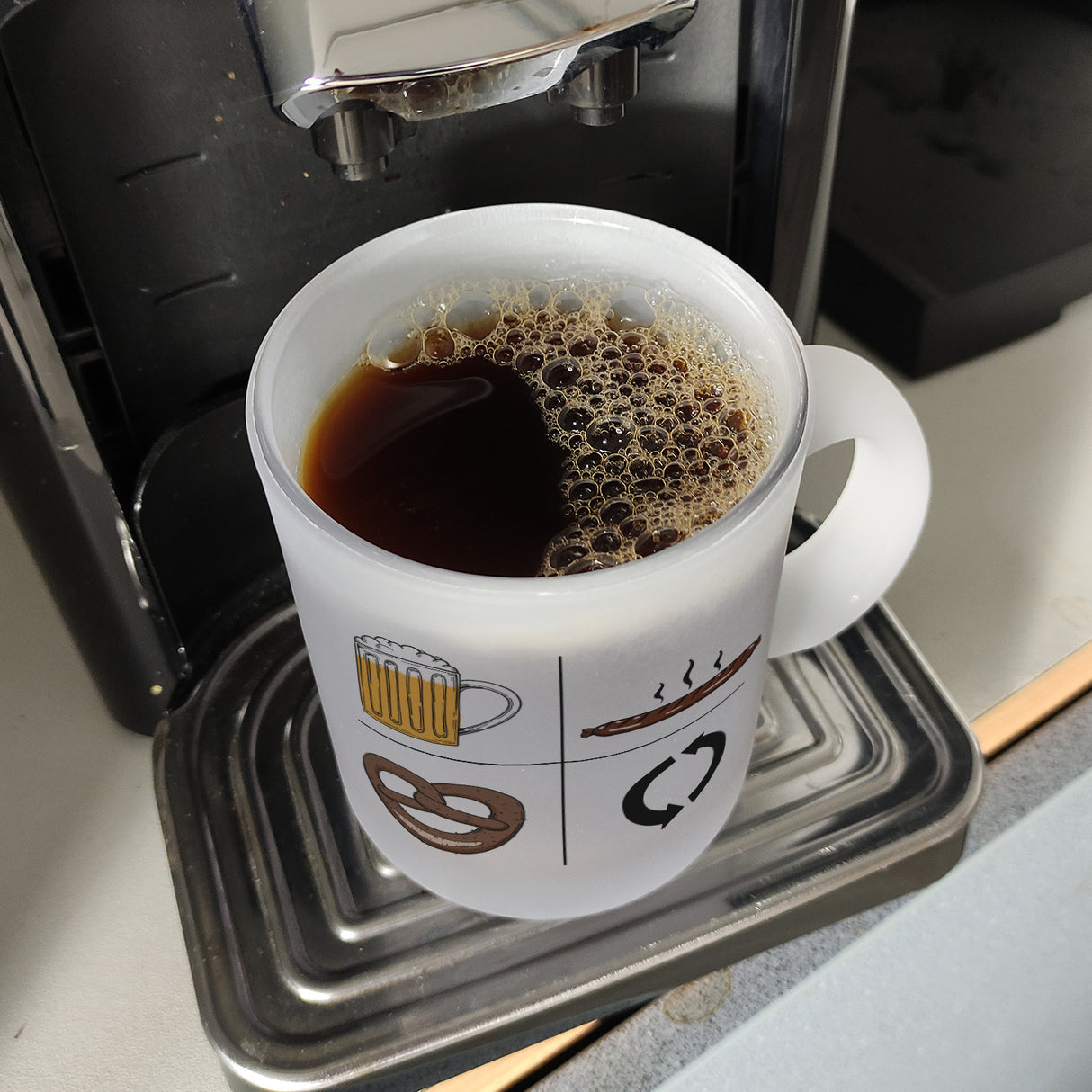 Bier, Wurst, Brezel, Repeat Kaffeebecher