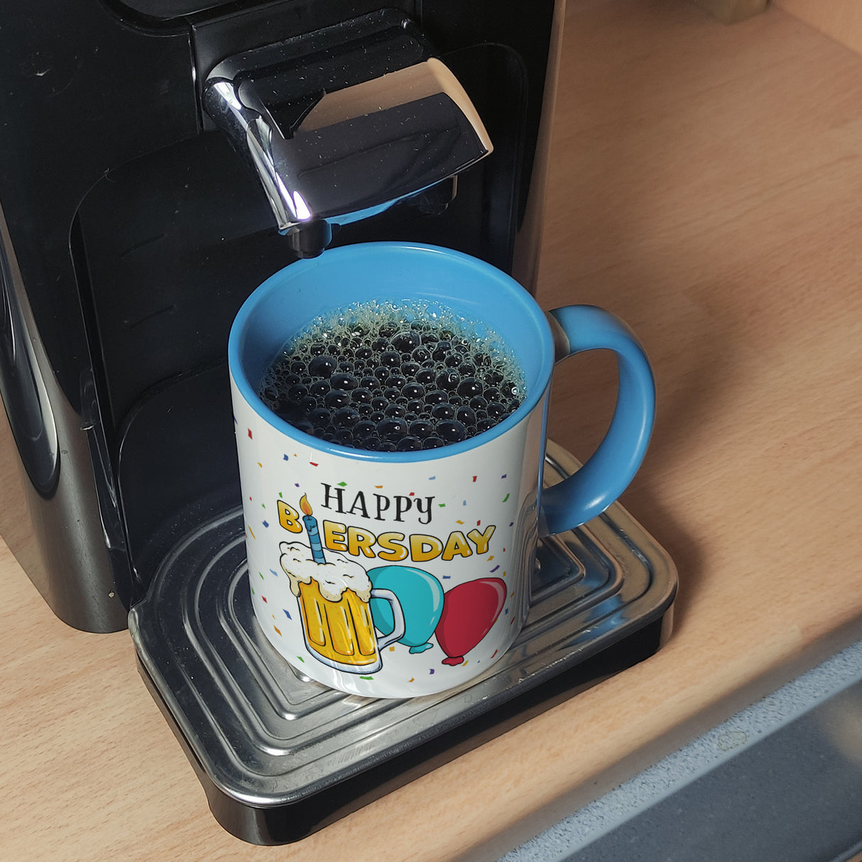 Happy Biersday Kaffeebecher mit Bier und Ballons