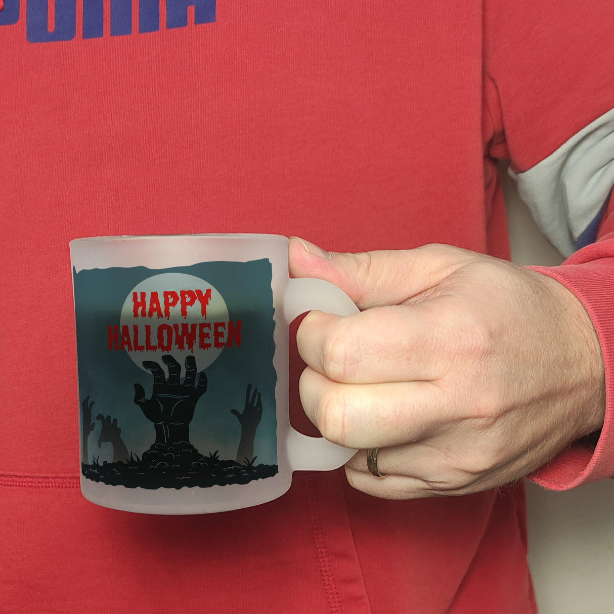 Happy Halloween Kaffeebecher mit gruseligen Zombiehänden