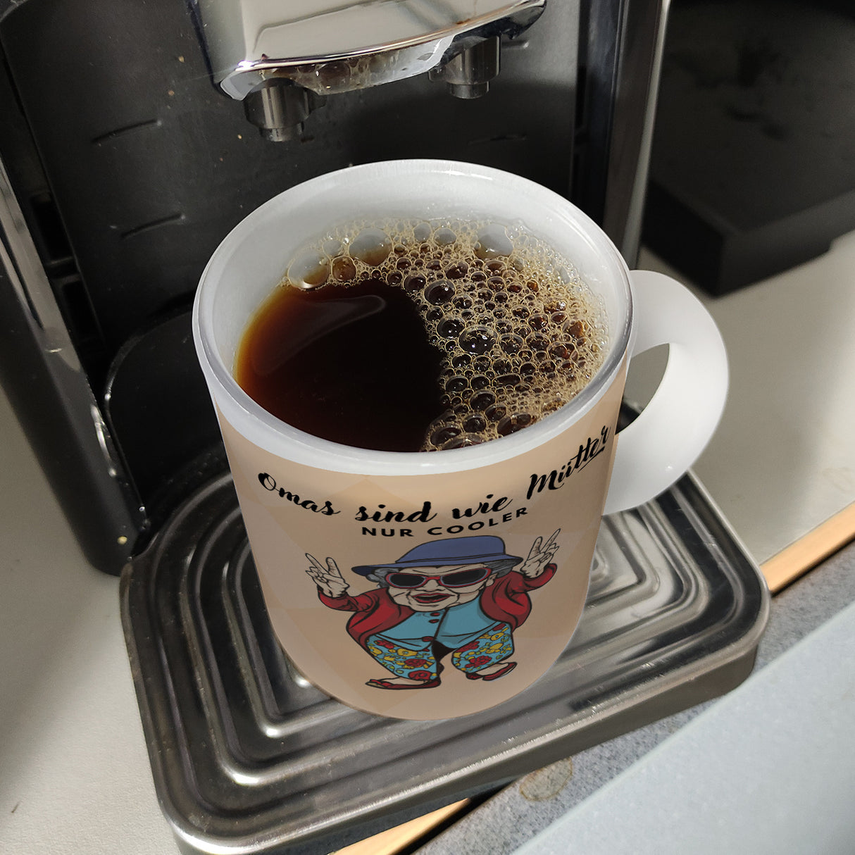 Omas sind wie Mütter nur cooler Kaffeebecher
