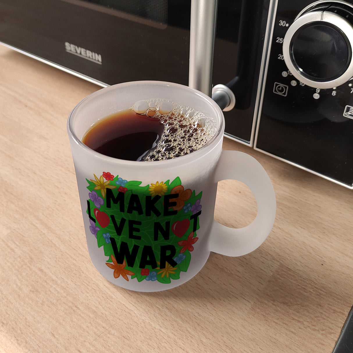 Make love not war Blumenmotiv Kaffeebecher