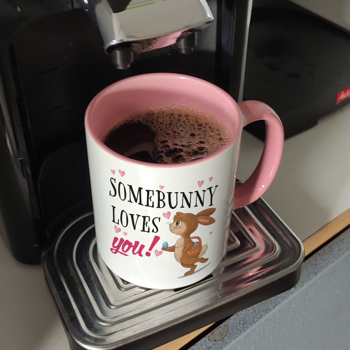 Somebunny loves you Kaffeebecher mit süßem Osterhasen