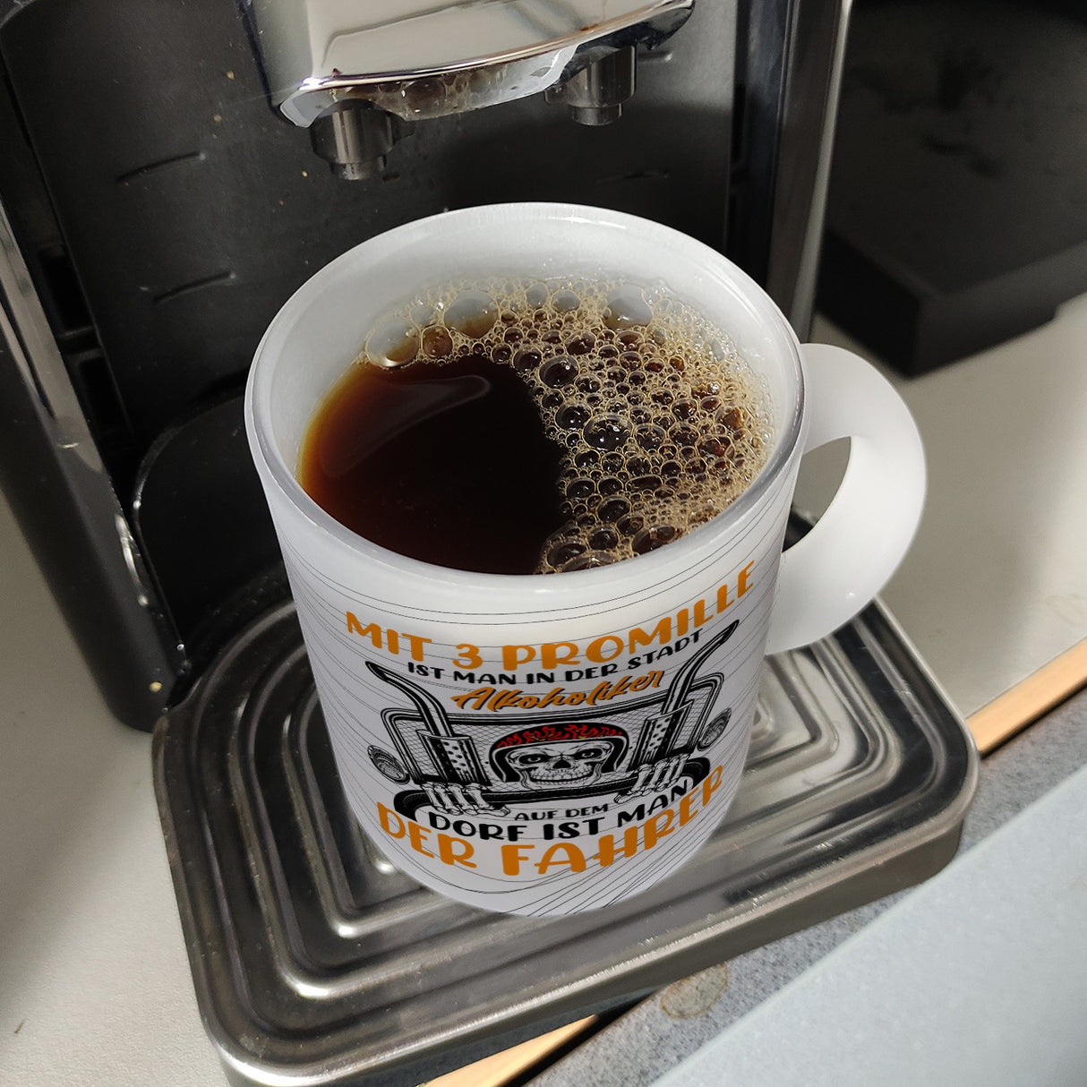 Dorfkind Kaffeebecher mit Spruch Mit 3 Promille ist man der Fahrer
