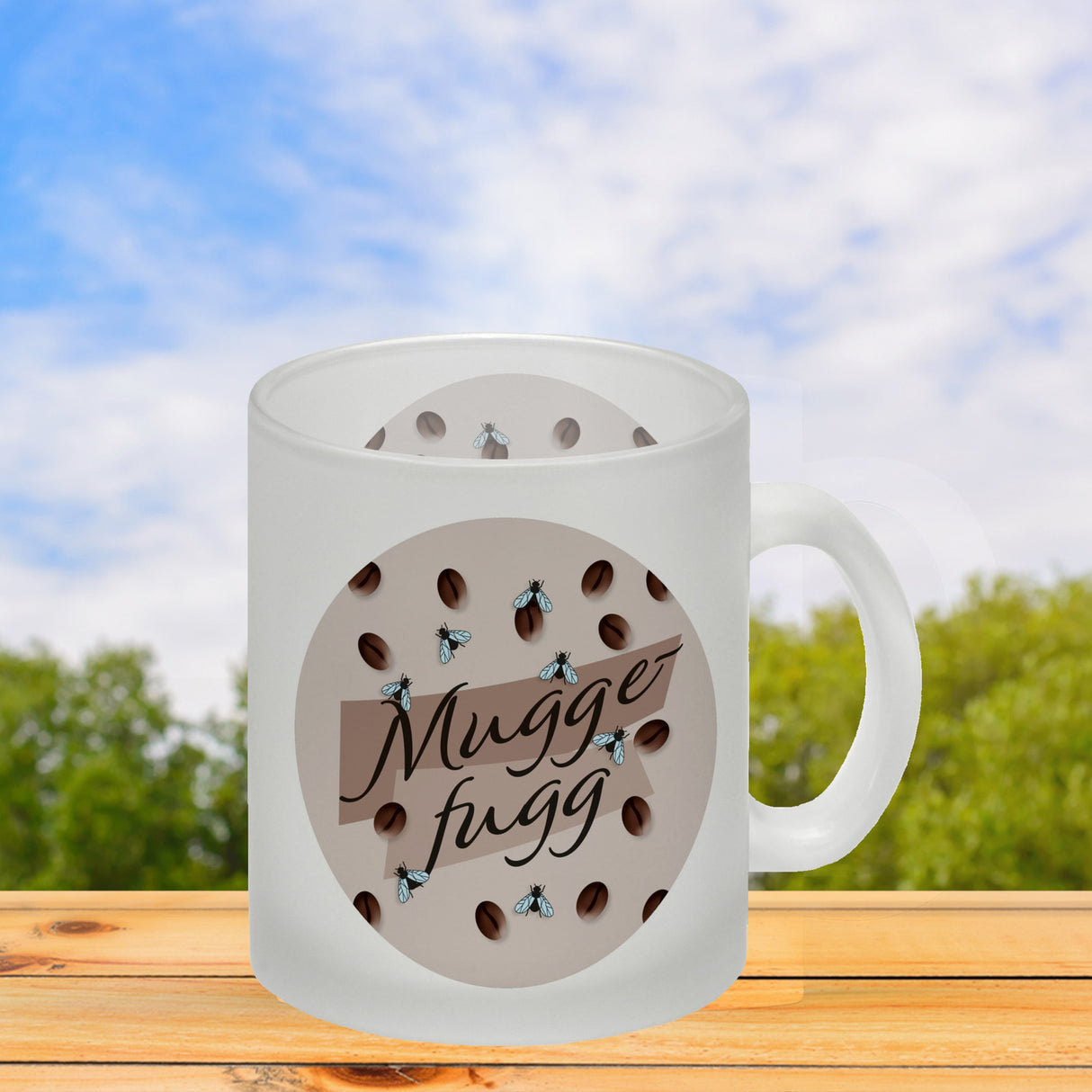 Muggefugg Malzkaffee Kaffeebecher mit Kaffeebohnen und Fliegen blau