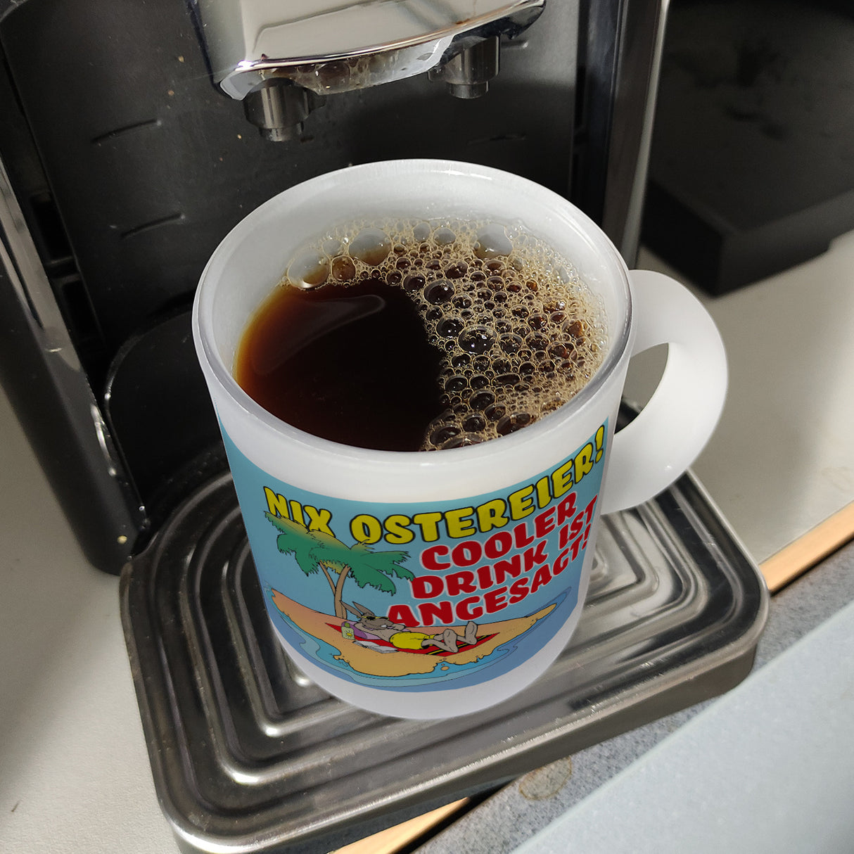 Osterhase im Urlaub Kaffeebecher mit Spruch