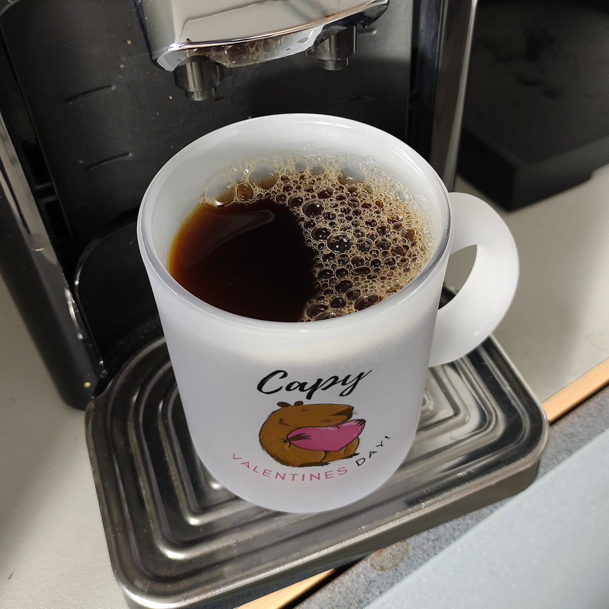 Capy Valentines Day Kaffeebecher mit niedlichem Capybara Motiv