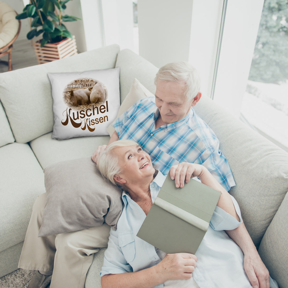 Kuschel Kissen mit Spruch Mit Dir ist es saumäßig schön!