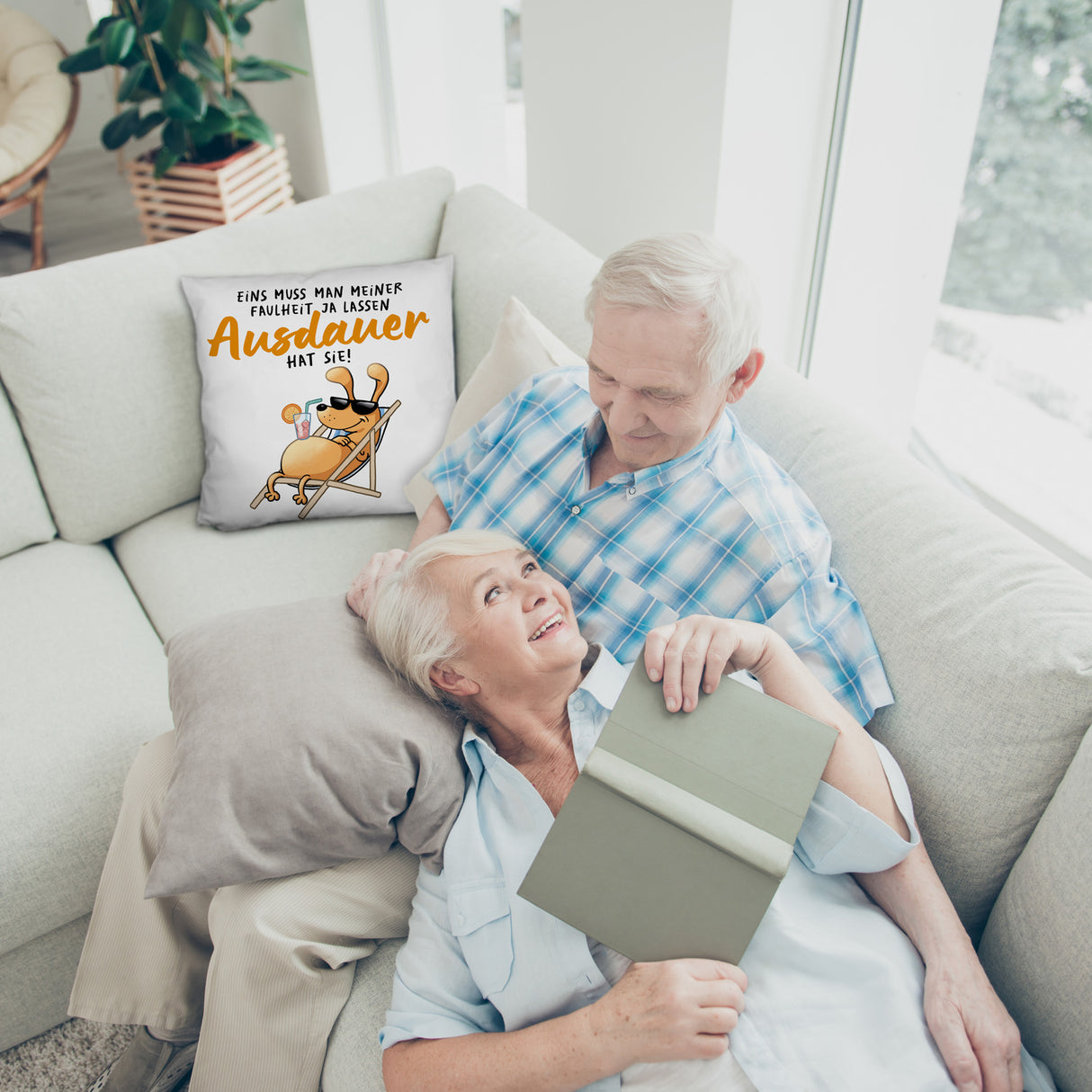 Fauler Hund Kissen mit Spruch Meine Faulheit hat Ausdauer