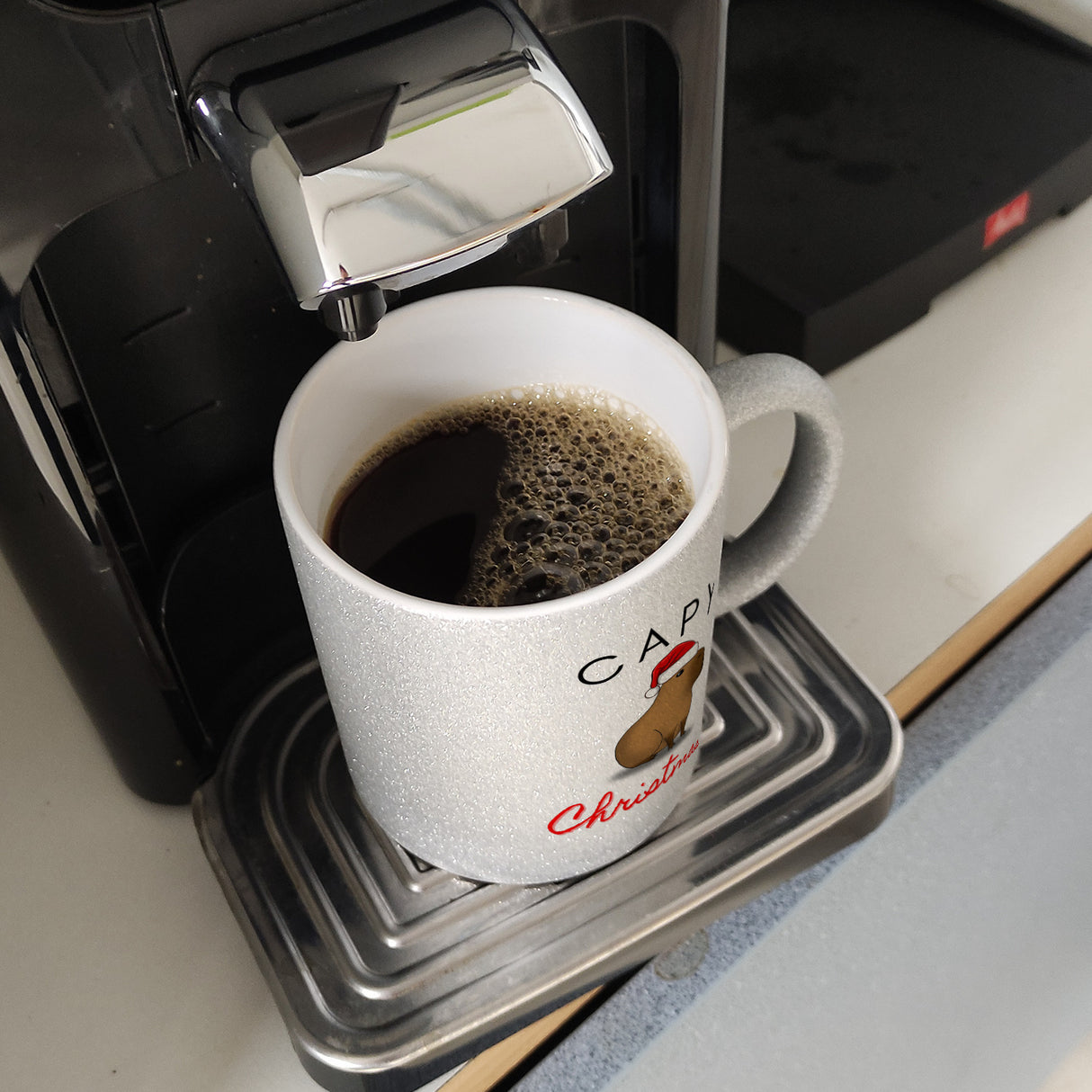 Weihnachts-Capybara Kaffeebecher mit Spruch Capy Christmas
