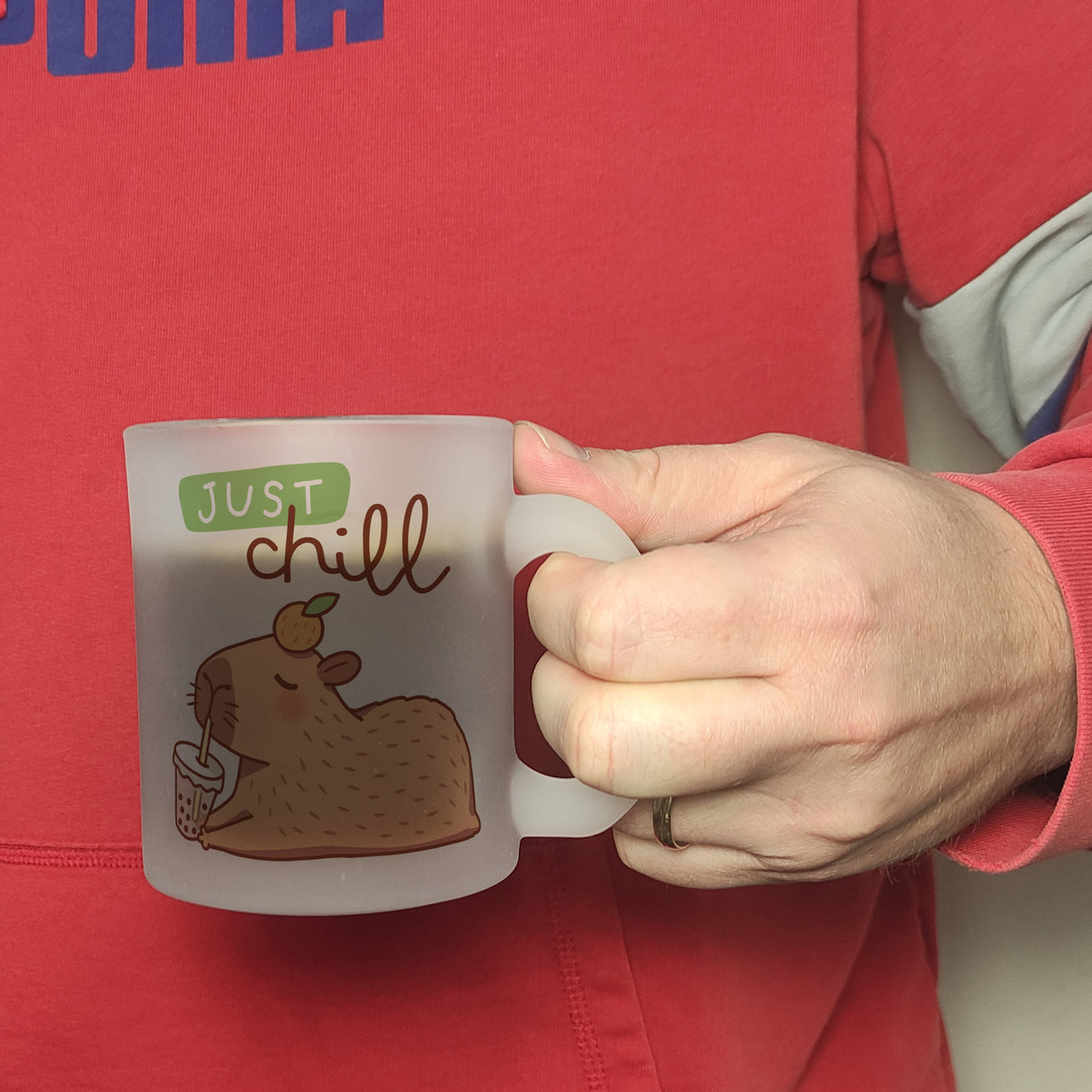 Capybara mit Bubble Tea Kaffeebecher mit Spruch Just Chill