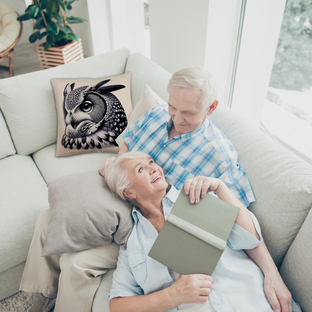 Schwarze Eule Kissen
