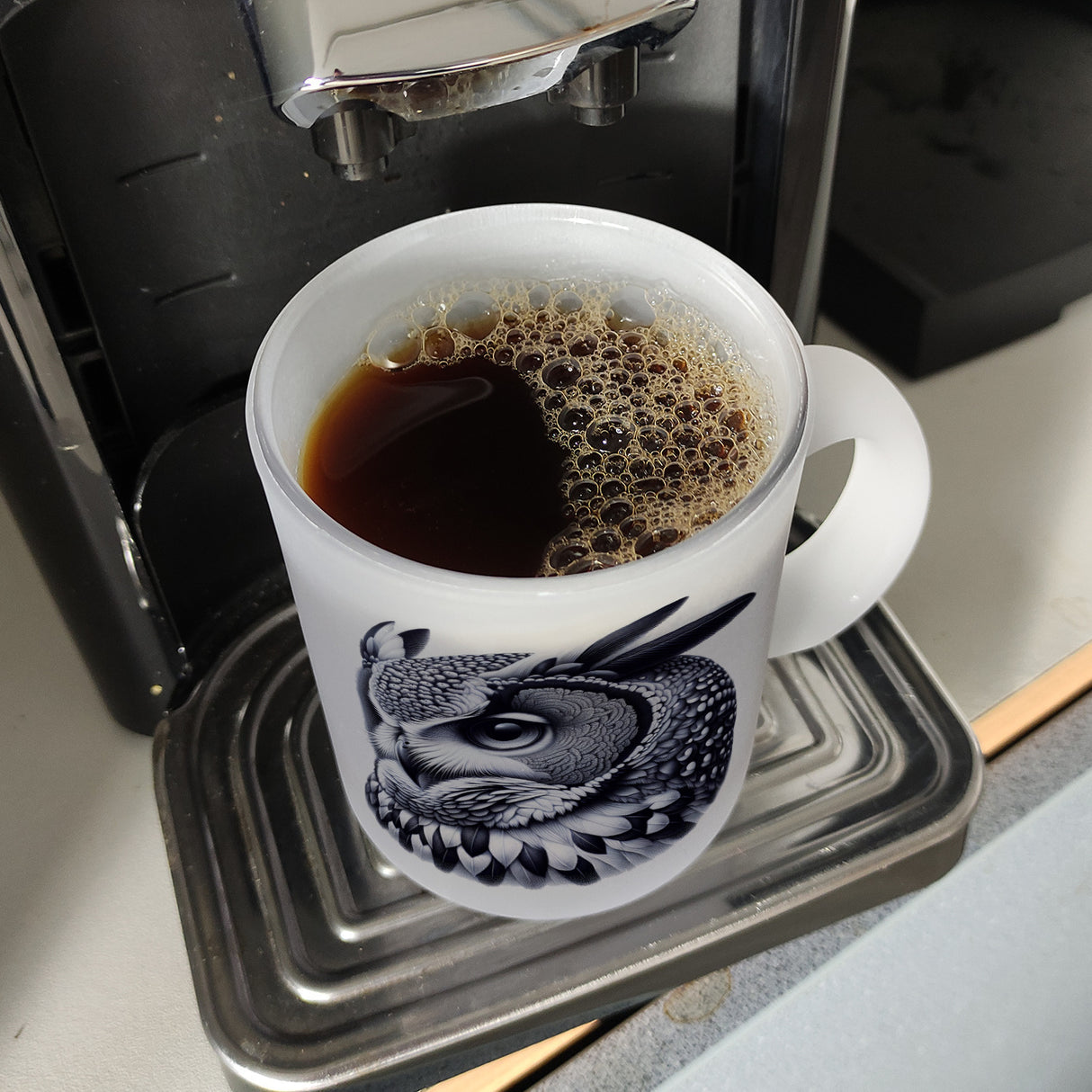 Schwarze Eule Kaffeebecher