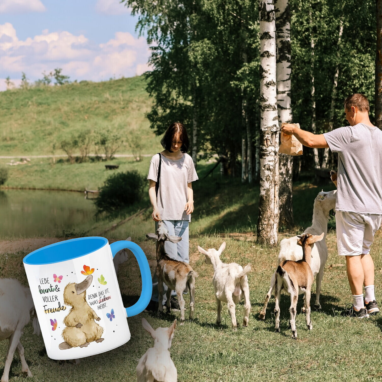 Schnabeltier Kaffeebecher mit Spruch Lebe bunt und freudig