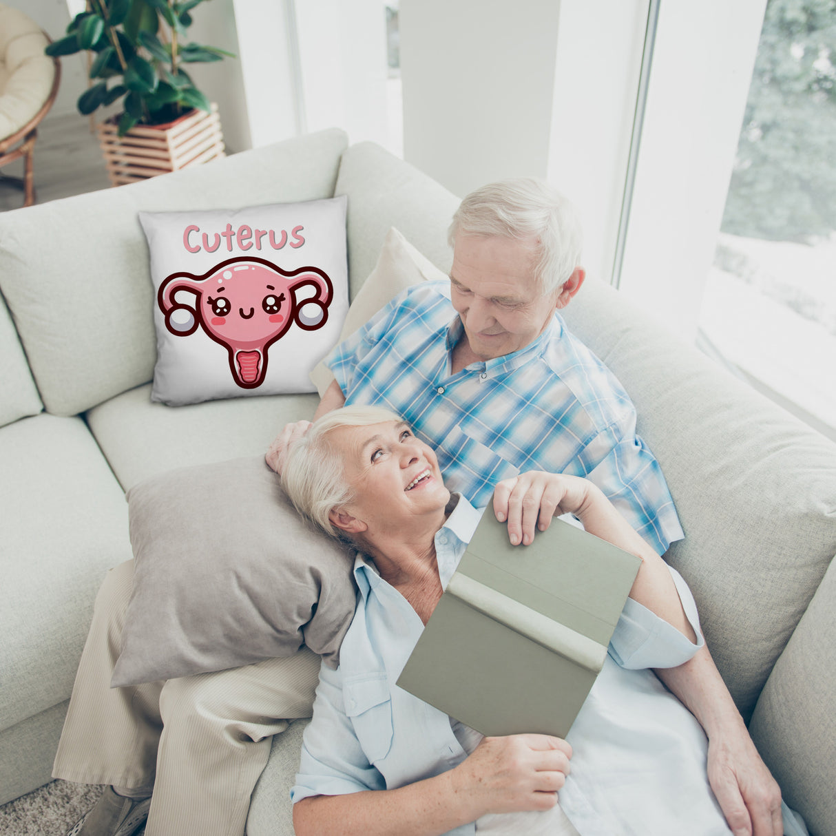 Gebärmutter Kawaii Kissen mit Spruch Cuterus