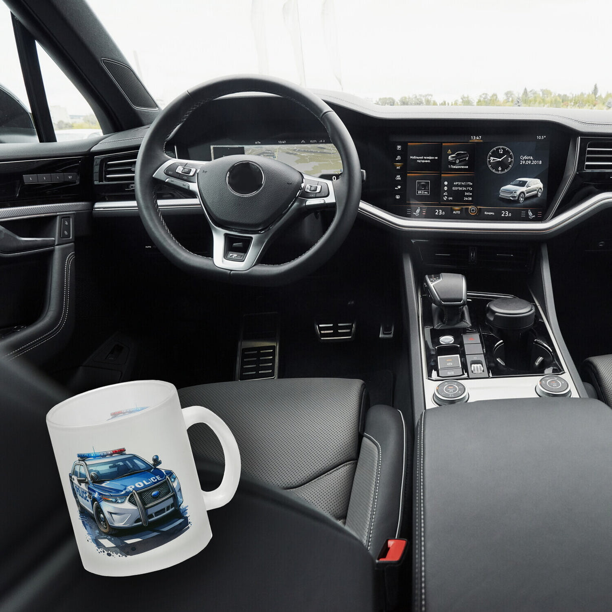 Polizeiauto mit Blaulicht Kaffeebecher