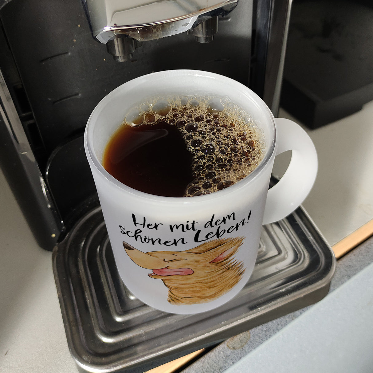 Hund Kaffeebecher mit Spruch Her mit dem schönen Leben