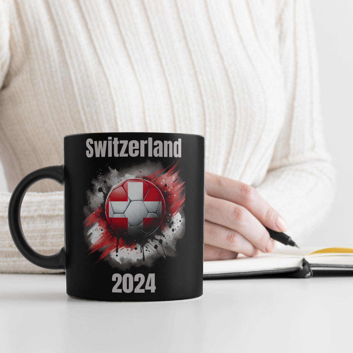 Fußball Schweiz Flagge Tasse in Schwarz