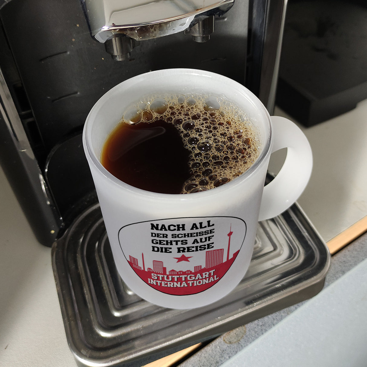Stuttgart Europapokal Kaffeebecher mit Spruch Stuttgart International