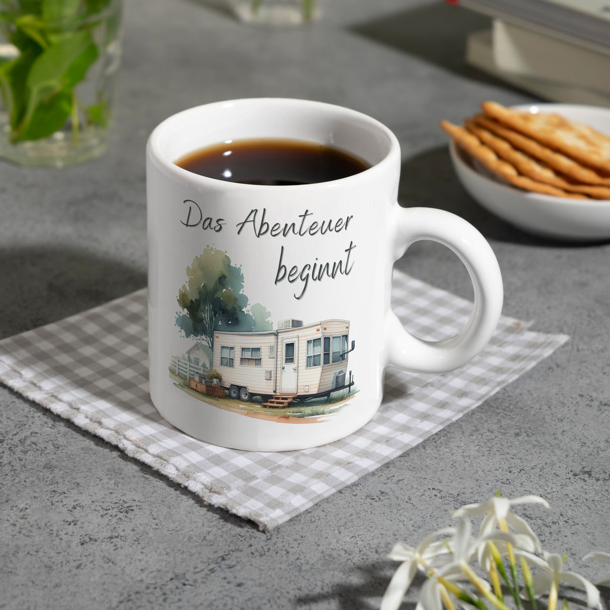 Wohnwagen Kaffeebecher mit Spruch Das Abenteuer beginnt