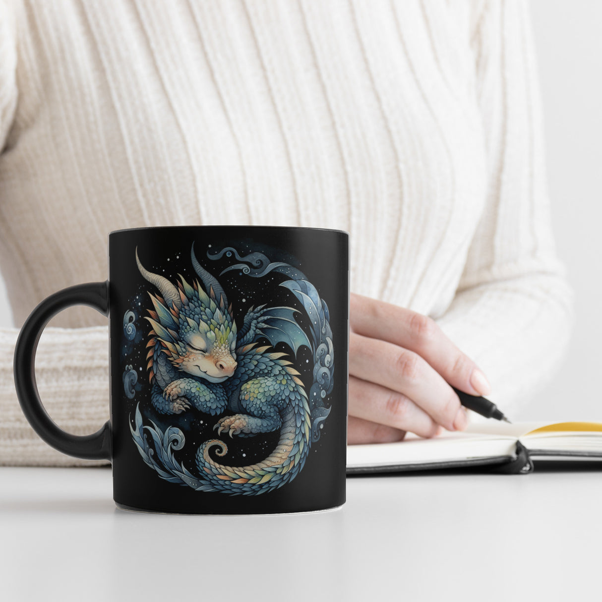 Babydrache Tasse in Schwarz