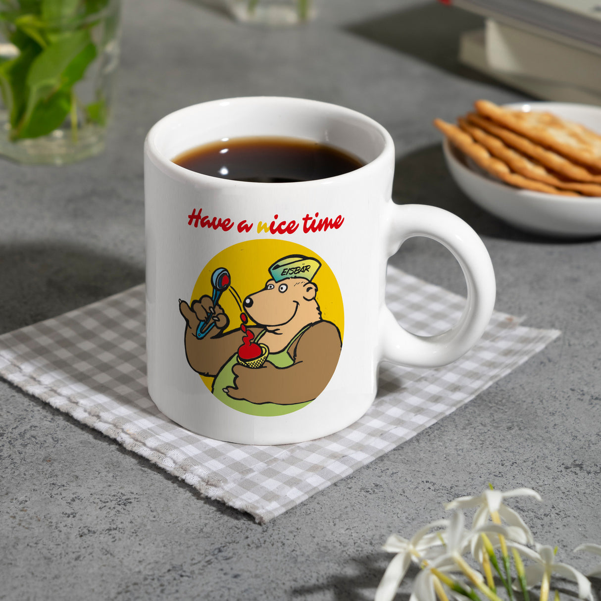 Eisbär mit Waffeleis Kaffeebecher mit Spruch Have a nice time