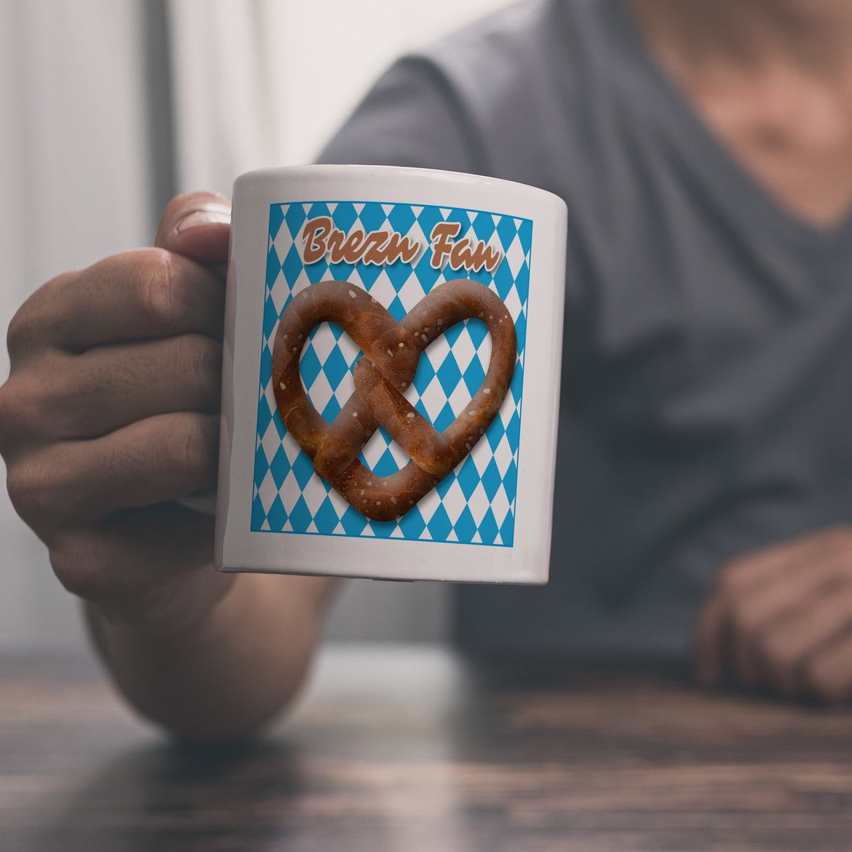 Brezelherz Bayernflagge Kaffeebecher mit Spruch Brezn Fan