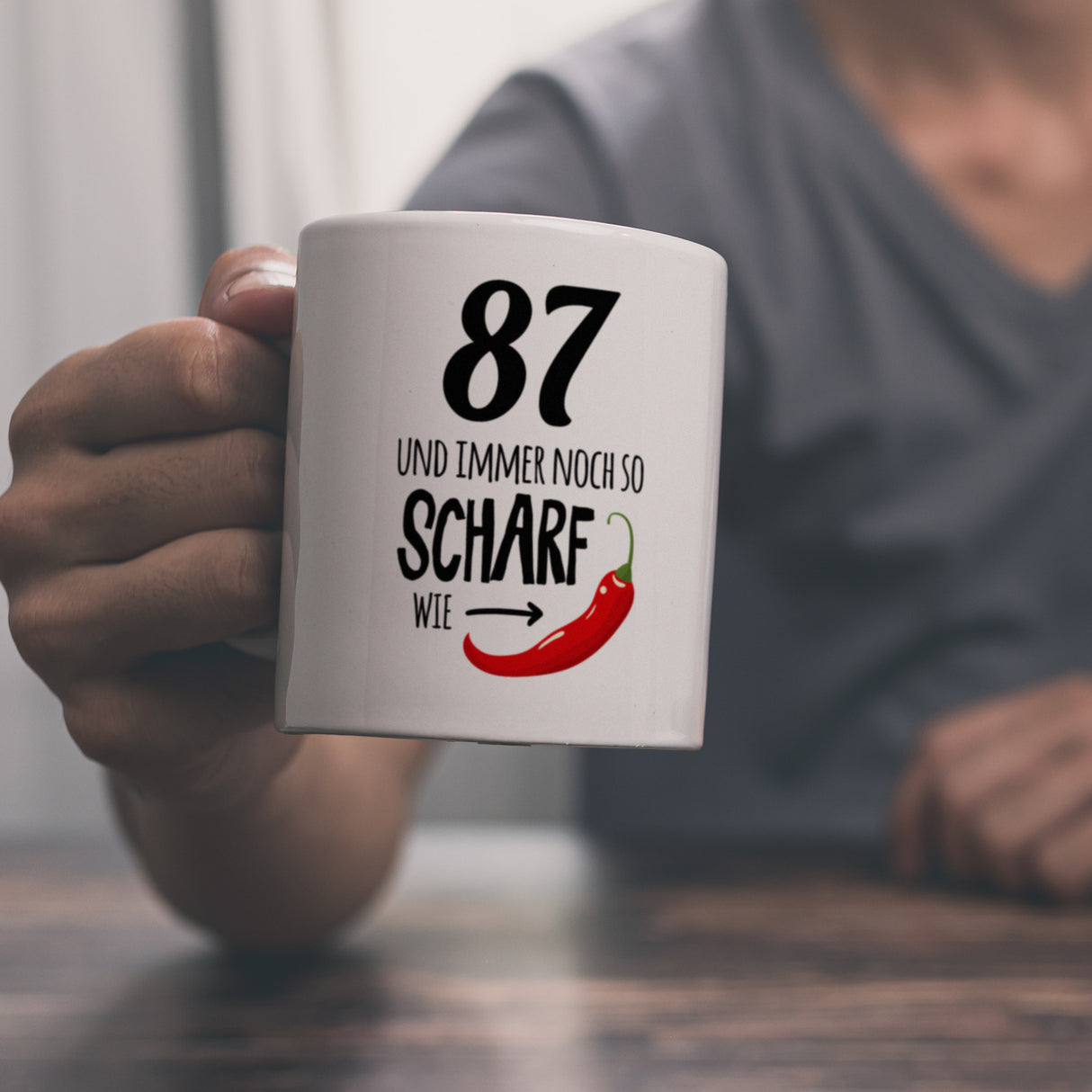 87 und immer noch so scharf wie Chili