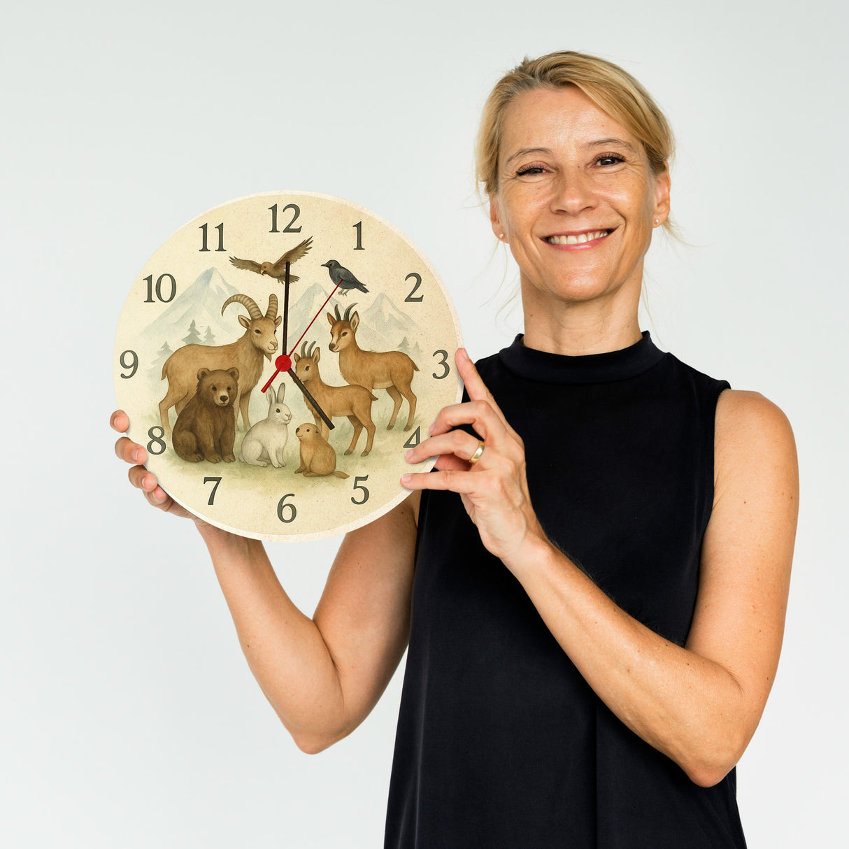 Alpentiere Aquarellstil Wanduhr Tierliebhaber