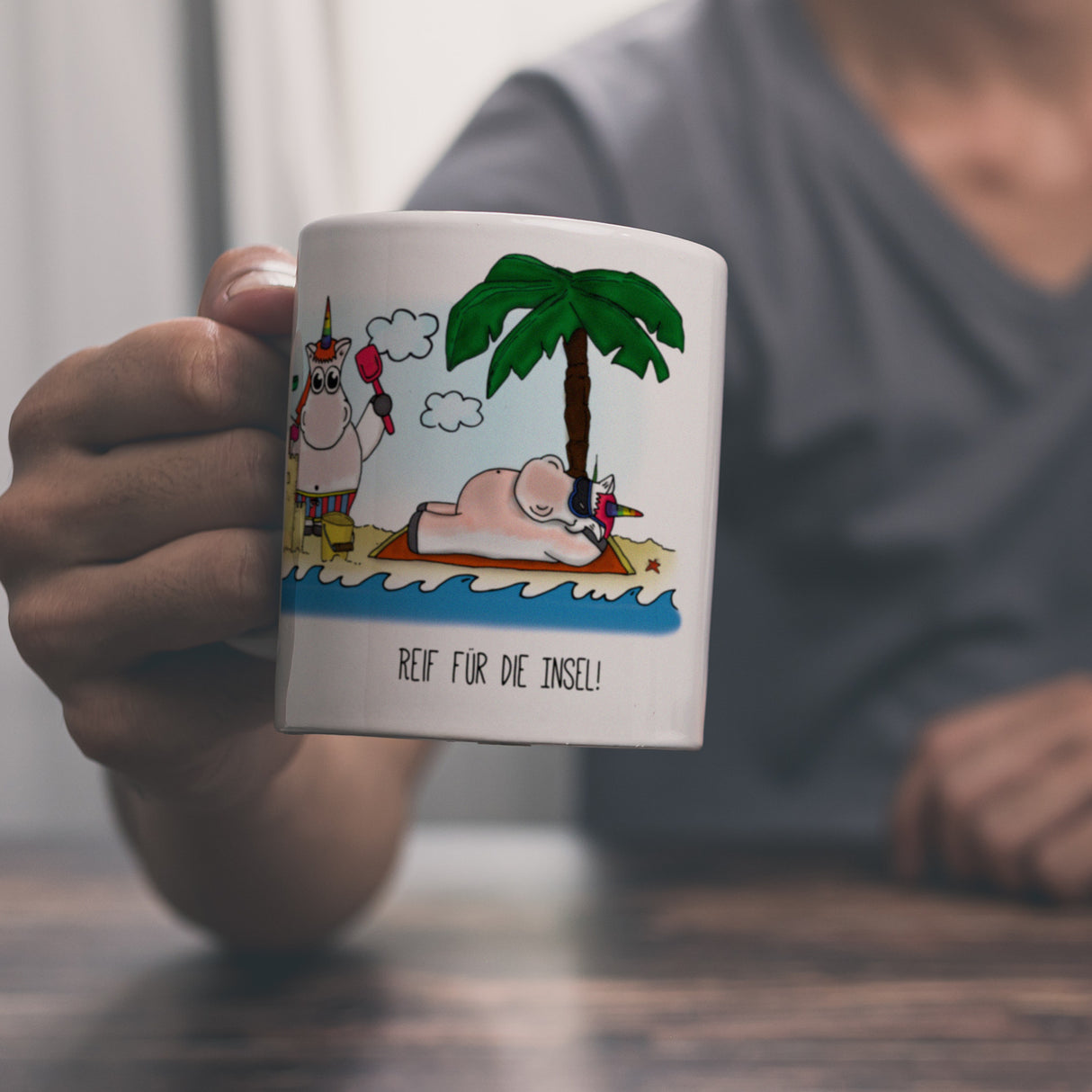 Honeycorns Kaffeebecher mit Einhorn Motiv und Spruch: Reif für die Insel!