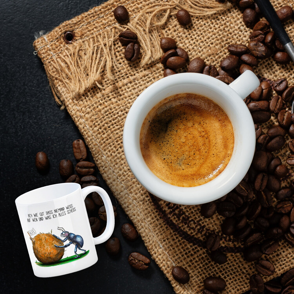 Ach wie gut, dass niemand weiß, auf wen und was ich alles scheiß Kaffeebecher