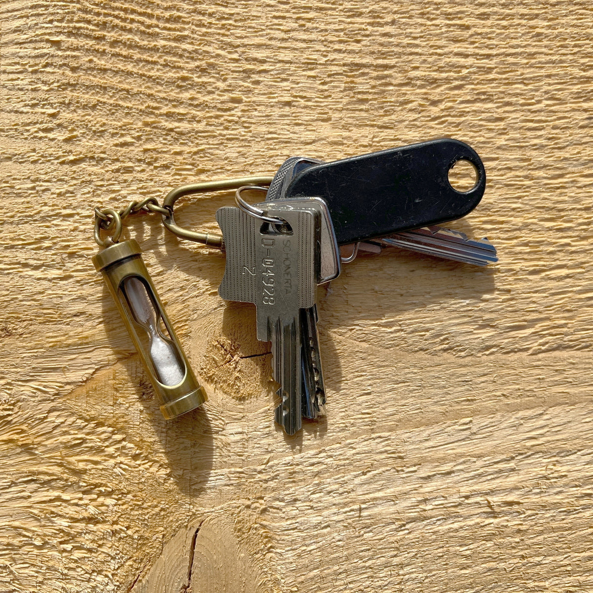 Sanduhr Schlüsselanhänger aus Messing
