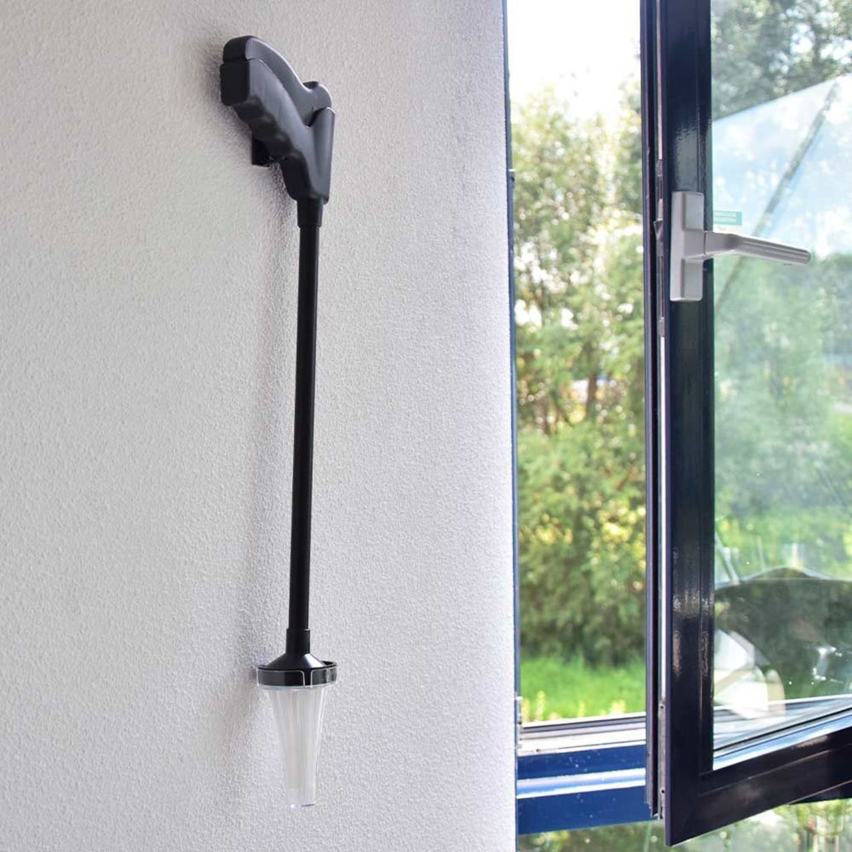 Spider Catcher Spinnenfänger mit Wandhaken in schwarz
