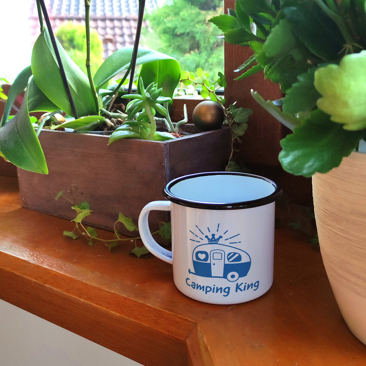 Camping King Emailletasse mit Wohnwagen