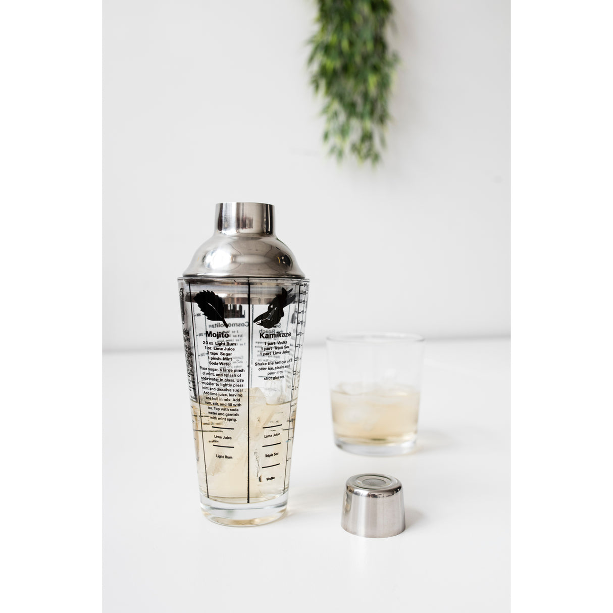 Mix Master Cocktail Shaker mit aufgedruckten Rezepten