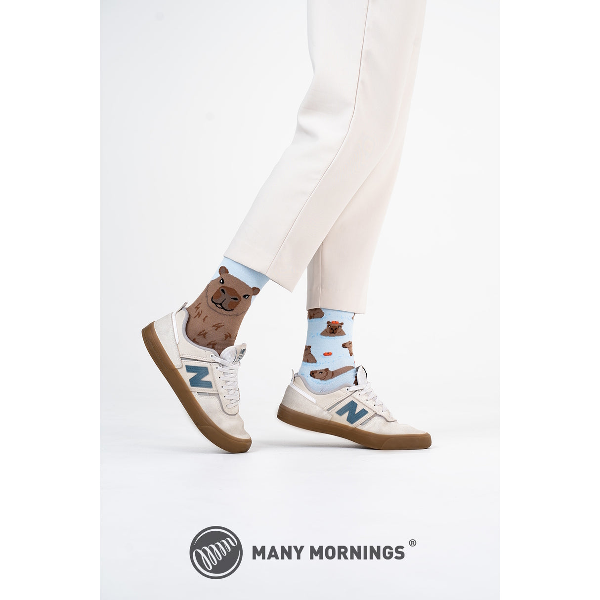Capybara Many Mornings Socken mit Wasserschweinen in 35-38 im Paar