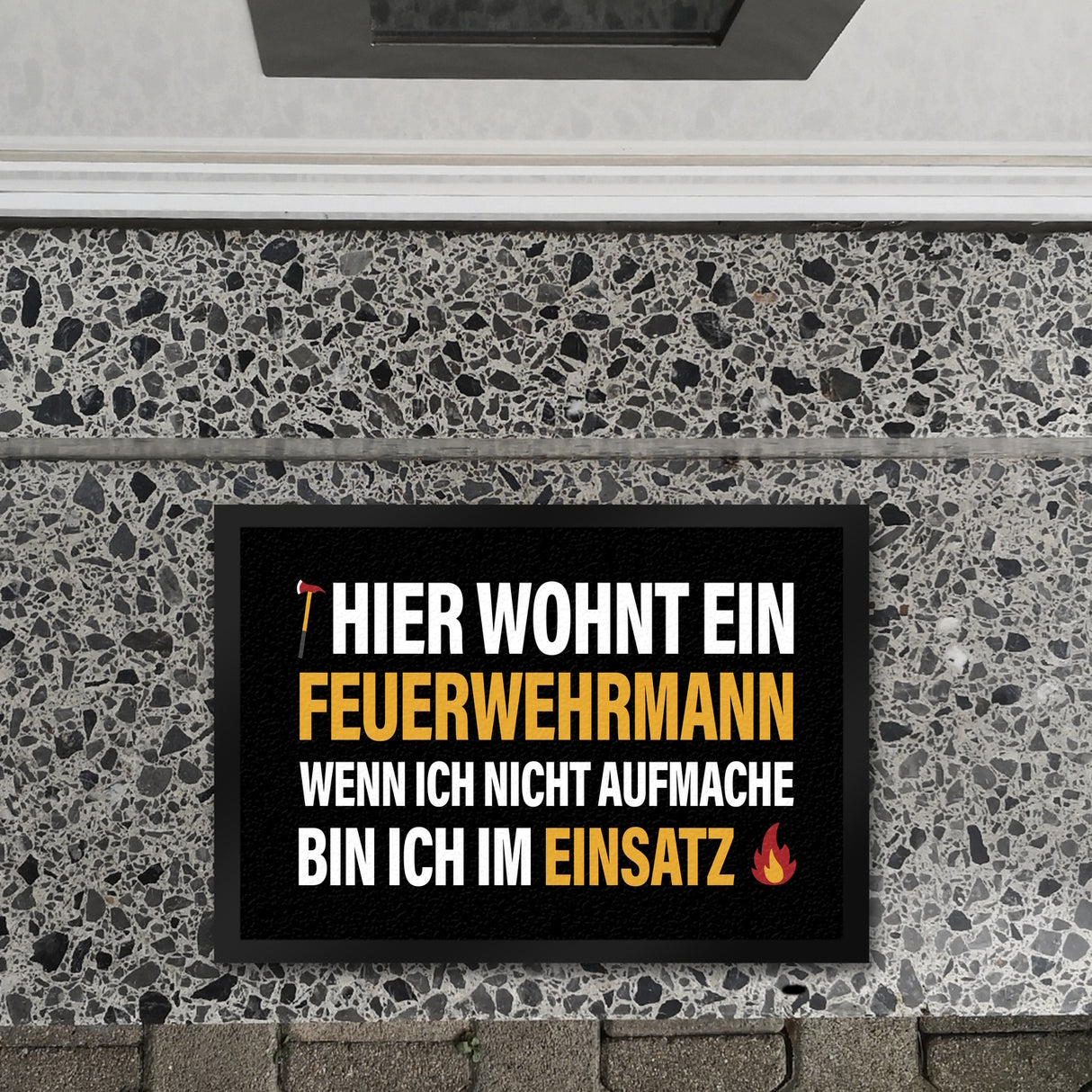 Hier wohnt ein Feuerwehrmann Fußmatte
