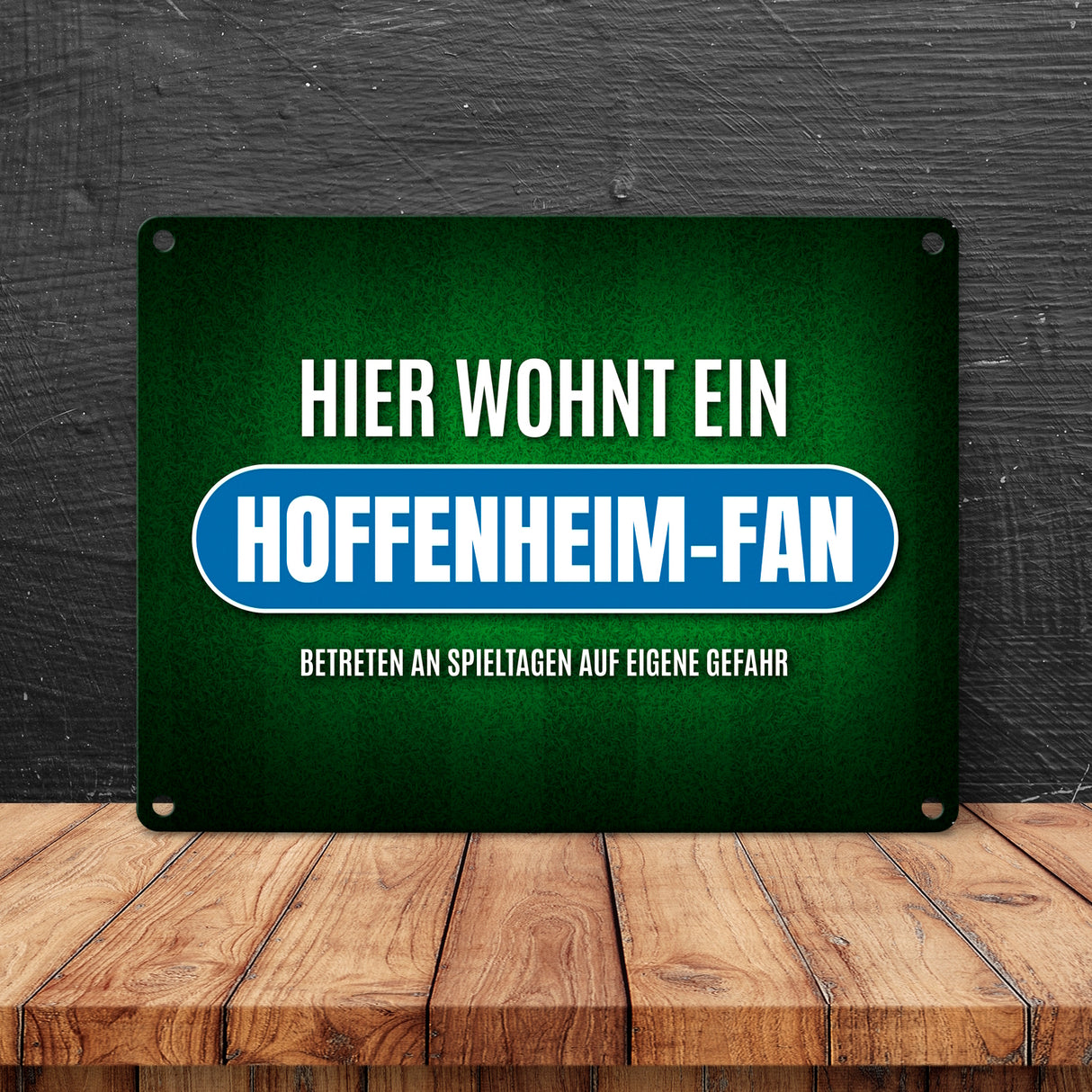 Hier wohnt ein Hoffenheim-Fan Metallschild mit Rasen Motiv